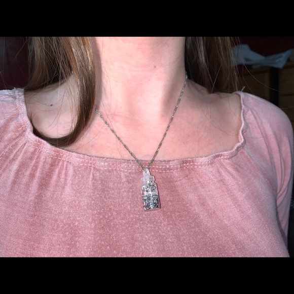 Calming Glitter Jar Necklaces - Picture 6 of 7